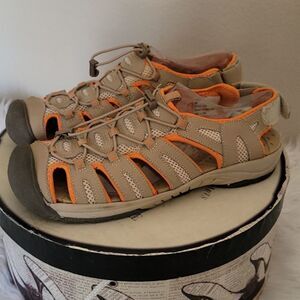 Khombu Outdoors Shoes